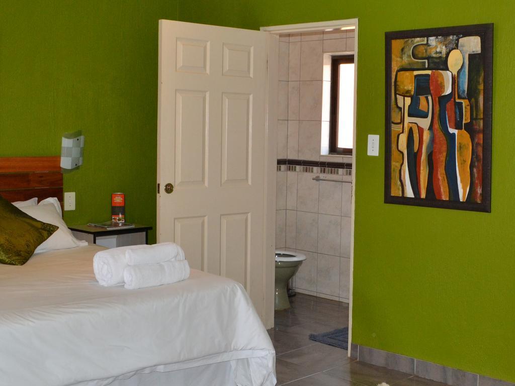 Boga Legaba Guest House & Conference Centre マフィケング 部屋 写真